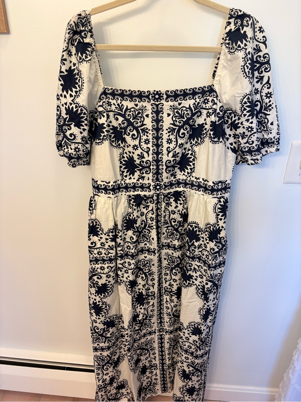 Boden | White and Navy Puff Sleeve Midi Dress - Picture 2 of 4